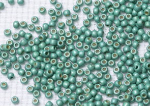Бисер Япония круглый 11/0 10 г PF0561F зеленый изумруд, гальванизированный